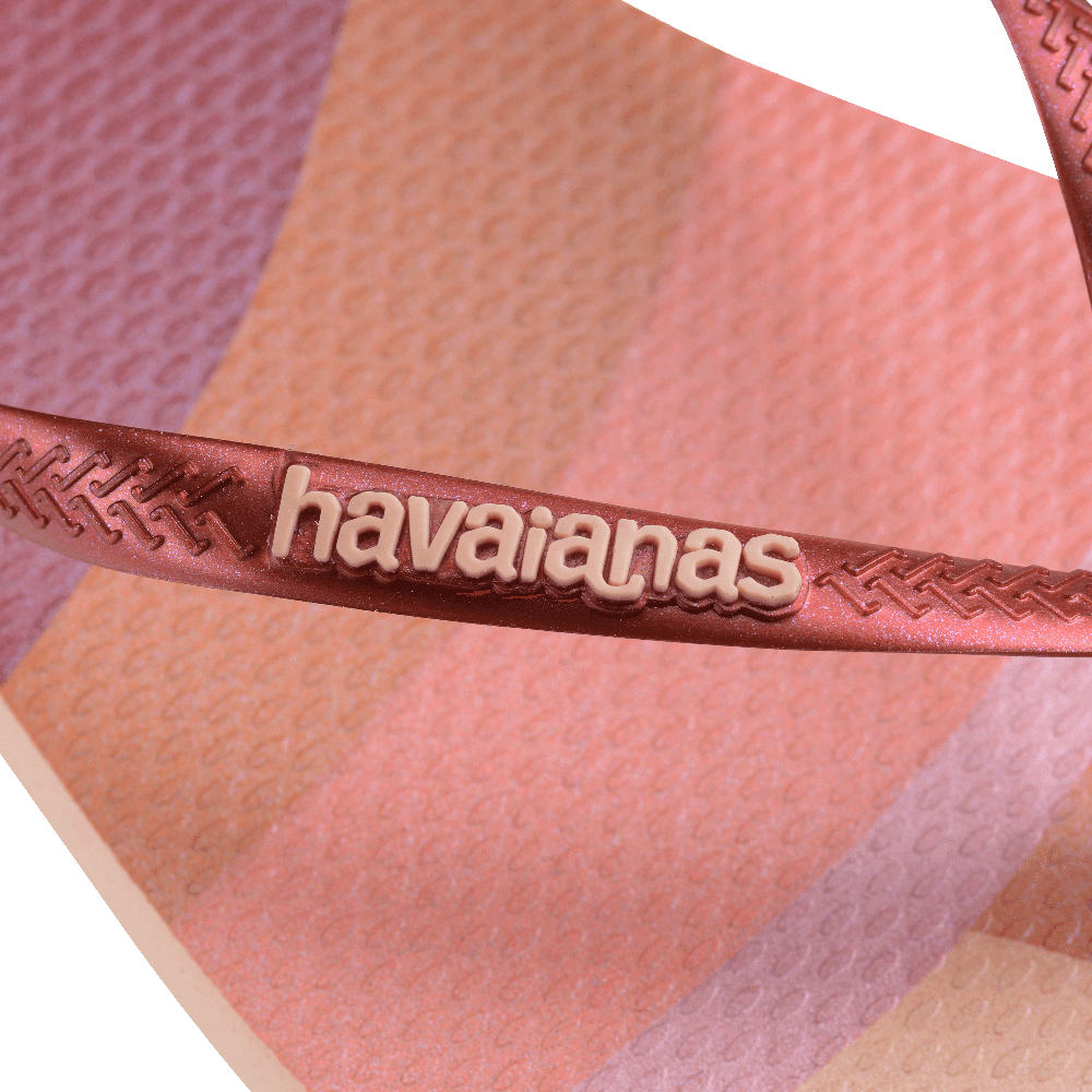 Chinelo Havaianas Slim Palette Glow Rosa Ballet: Conforto com Glitter Holográfico e Tiras Finas