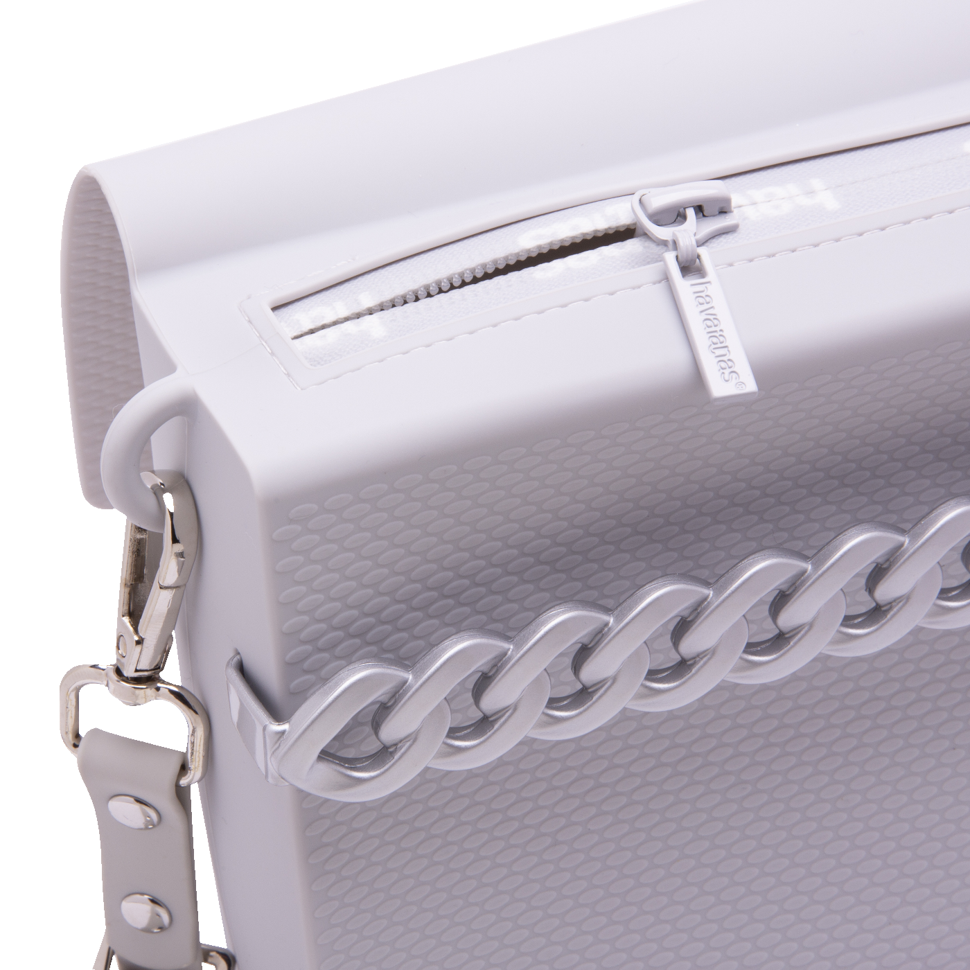 Bolsa Casual Havaianas Correntes Cromadas: Estilo Prático e Versátil para seus Essenciais