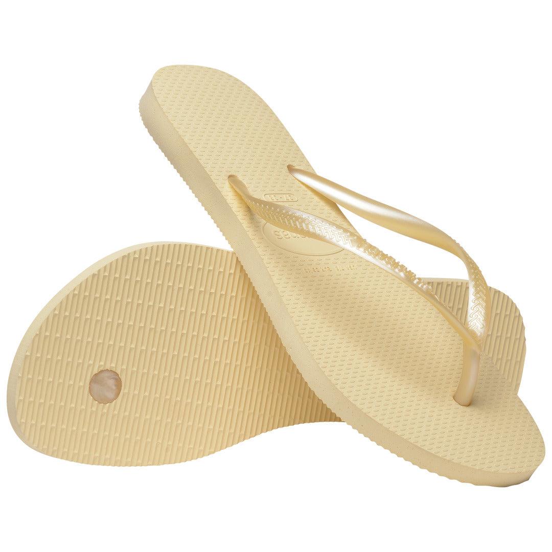 Havaianas Slim Feminino: Chinelo Leve, Tiras Delicadas, Conforto Duradouro para o Verão