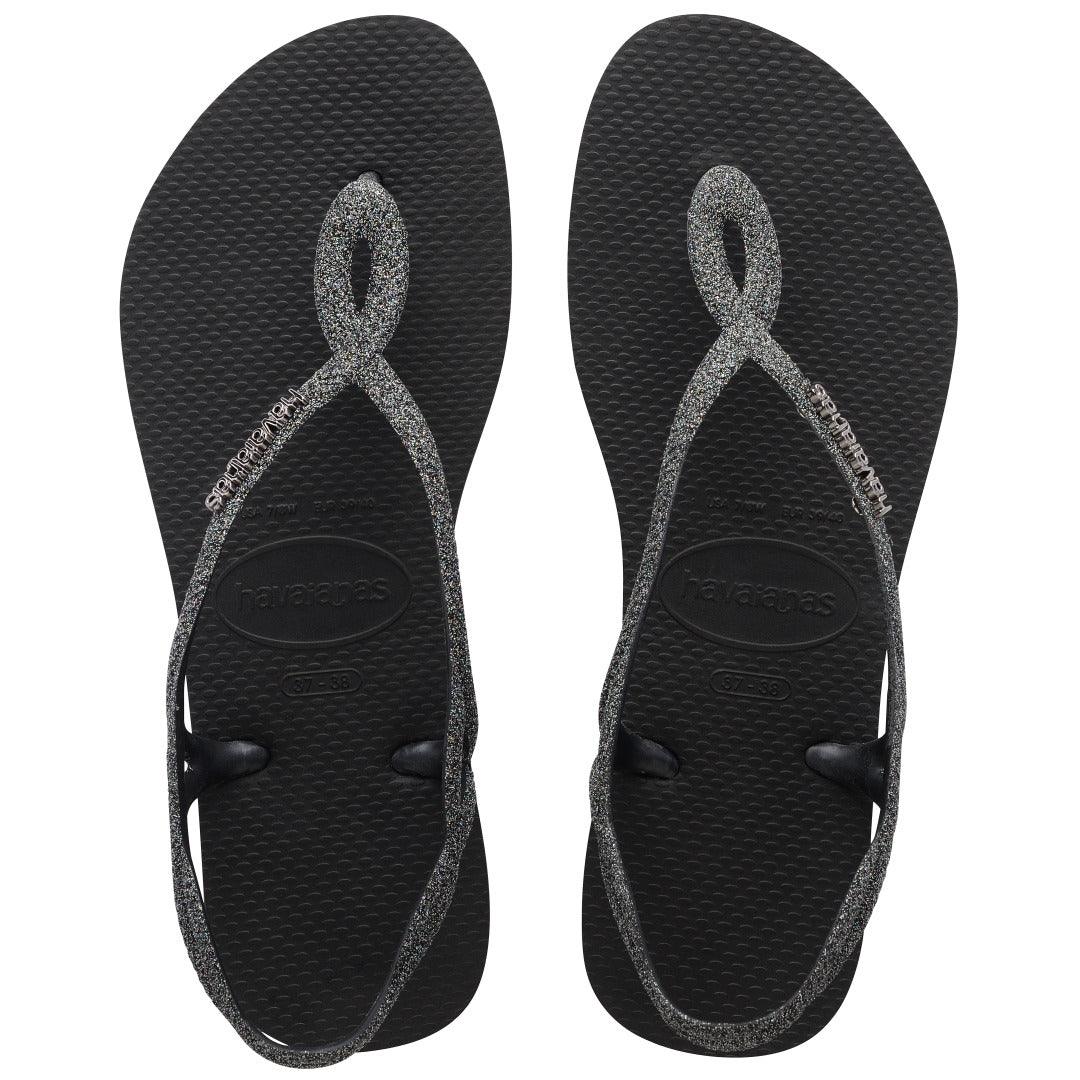 Rasteirinha Havaianas Luna Premium Feminina: Tiras Cruzadas, Brilho, Conforto e Estilo